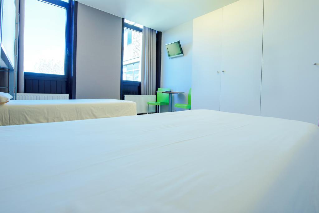Campus Cerdanya Hotel Puigcerda Exterior photo