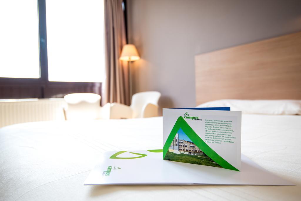 Campus Cerdanya Hotel Puigcerda Exterior photo