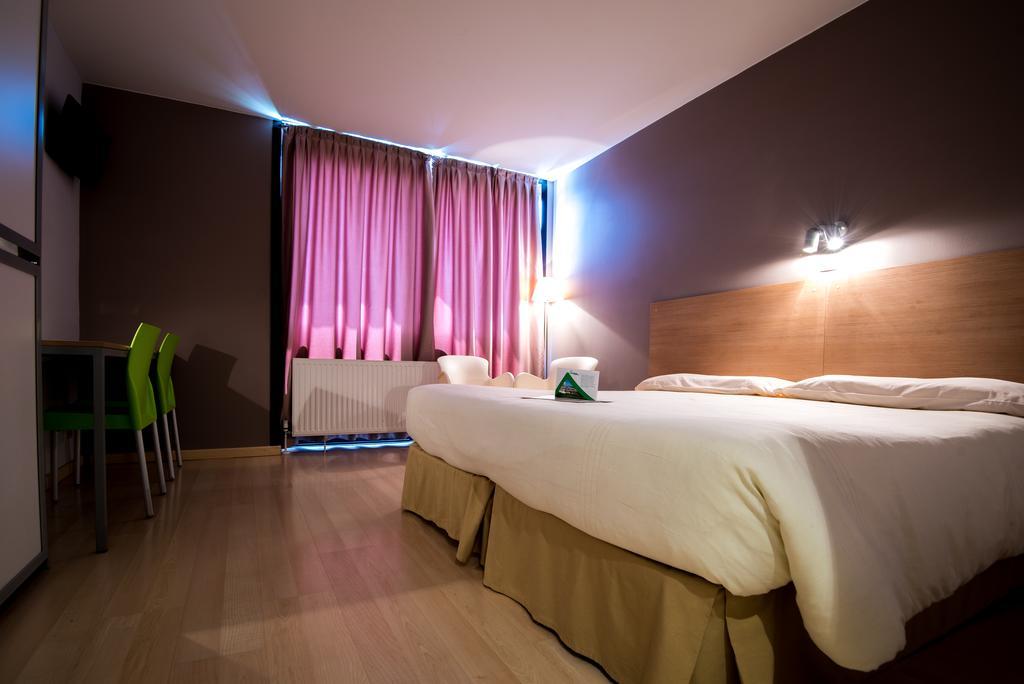 Campus Cerdanya Hotel Puigcerda Exterior photo